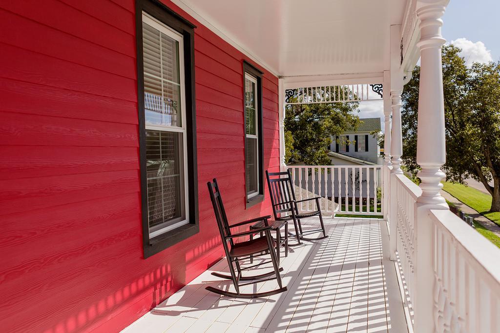 Red Velvet Inn Navasota 外观 照片