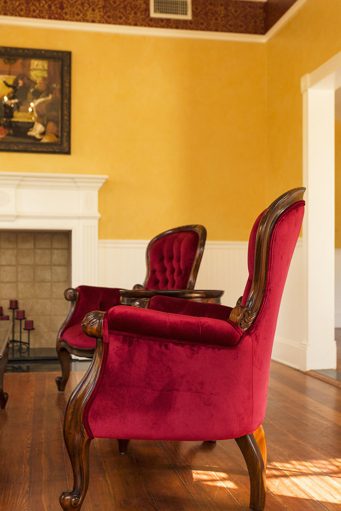Red Velvet Inn Navasota 外观 照片